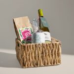 How to Select a Corporate Hamper That Matches Your Brand Personality