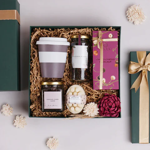 How to Choose a Mothers Day Hamper Mum Will Actually Love